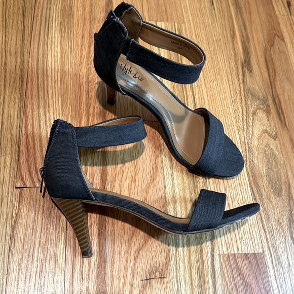 Style & Co. size 6M heels - Picture 1 of 8